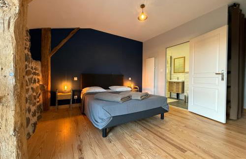 Gîte LE RABIOUZE - 4 épis, 15 pers, 22 couchages - Ancienne Bergerie rénovée, cachet d'origine conservé - Vue magnifique - Label Ecogîte - Foto 28