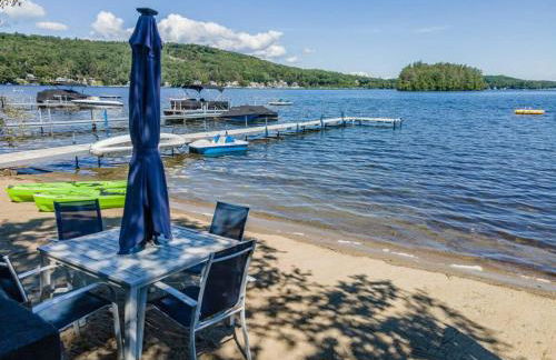 Beautiful Home 30 Feet from the Sand at Spofford Lake! - Foto 61