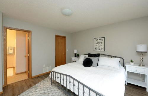 Updated Twin Home near Sanford Medical Center - Foto 21