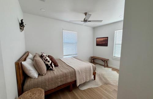 Lucky Cowboy Lodge Near WinStar - Cozy 3BR Home - Foto 16