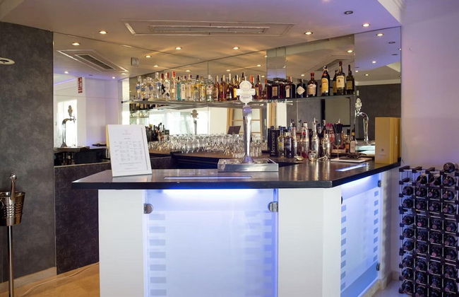 Modern Versace-themed Villa - Foto 4