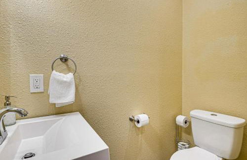 Pet-Friendly Home 2 Miles to Lake Conroe! - Photo 14