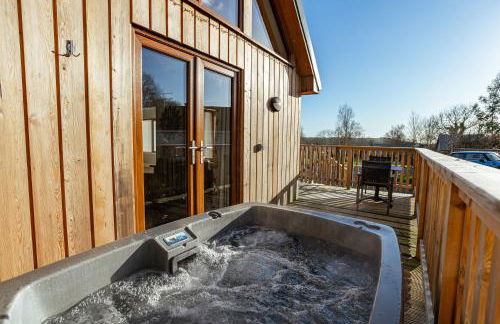 Kestrel Lodge 6 with Hot Tub - Photo 20