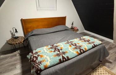 The Honey Bear Cabin Jacuzzi EV Friendly Renovated - Foto 28