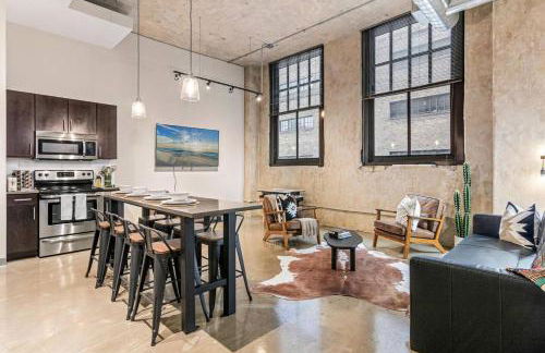 DT 2BD Steps from Target Field+GYM+KTCHN+LNDRY - Foto 1