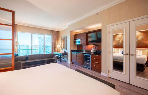 No Resort Fee Strip View Balcony+Free Valet+ Pool - Foto 12