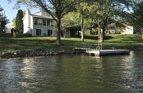 Waterfront 3BR Loft w Dock on Lake of Egypt - Foto 1