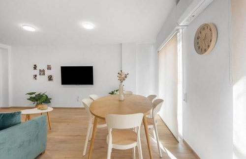 Serene Urban Retreat with AC and Wifi - Foto 8