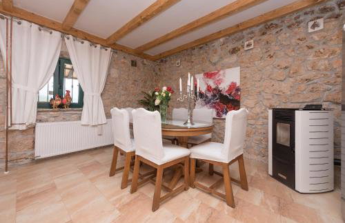 Holiday home Stipanovi Dvori with jacuzzi and pool - Foto 27