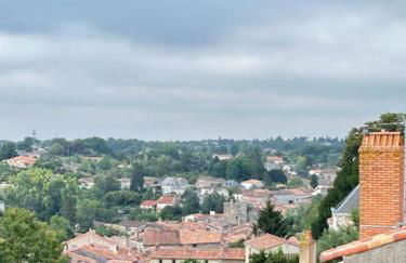 Appartement 2 chambres - 6 personnes - Centre de Parthenay - Garage et Wifi - Foto 10