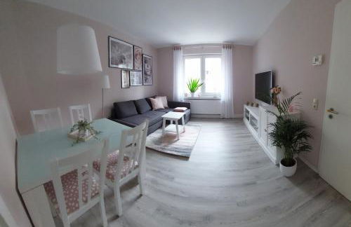 Helles modern eingerichtetes Apartment - Foto 3