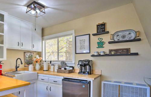 Lake Arrowhead Studio Near Hiking with Hot Tub - Foto 5