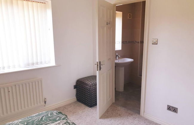 Lovely 4-bed , 3 Bath Villa in Bolton, Manchester - Foto 9