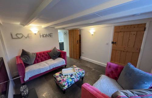 3 Double Bed Character Cottage in Quiet Hamlet - Photo 49