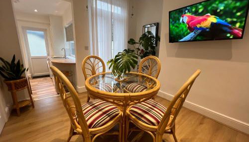 2025 Award Winner Liverpool Cherry House - 4 Bedrooms - Foto 5