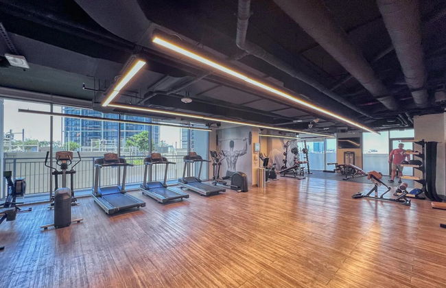 Bright 2BR in top Creek Rise Tower - Foto 20