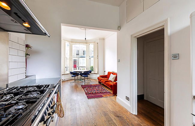 Retro Charm and Modern Comforts - Photo 12