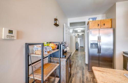 Top-Floor Balcony and Serene Views Huddleston Condo - Foto 11