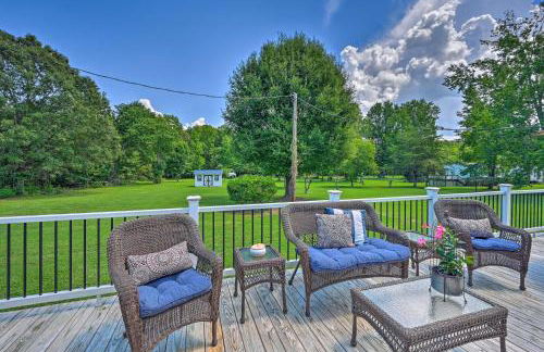 Charming Retreat on 5 Acres with Deck and Grill! - Photo 23