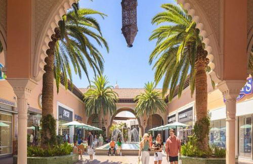 # Marbella Lane - Stylish Dream Home in RMV with Pool - Foto 91