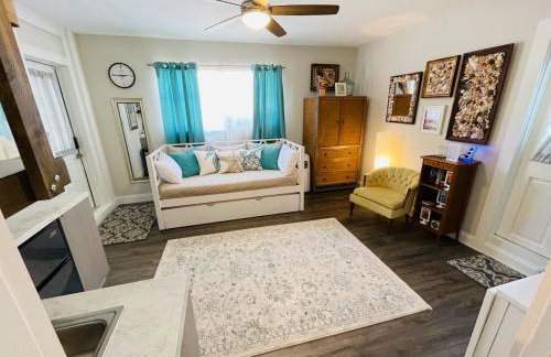 Coastal Chic Suite with Kitchenette and Private Entrance - Foto 4