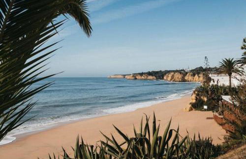 Gated Family Villa with Private Pool and Garden - Foto 21