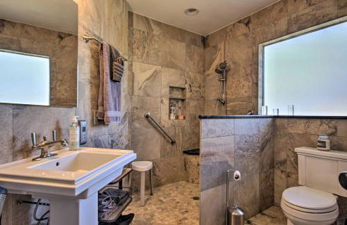 Quiet Lakefront Retreat with Boat Ramp and 2 Docks - Foto 14