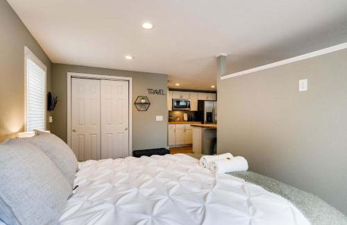 Olympic Studio - Workcation Hot Tub 4K Roku - Foto 16