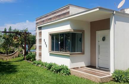 Casa Inteira - 3 Quartos - 11 Pessoas - Piscina infantil - 200m da praia - Foto 2