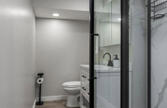 Newly Renovated 5BR 2 Living Rooms Sleeps 10 - Foto 28