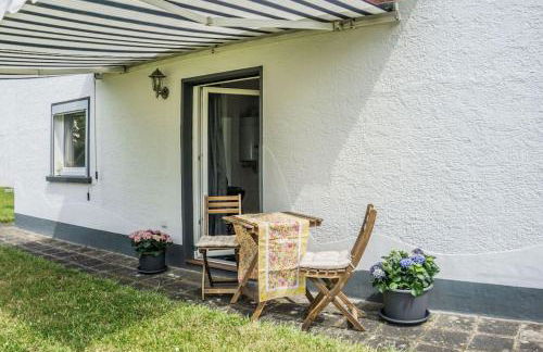 Schönes Haus mit großem Garten - Foto 7