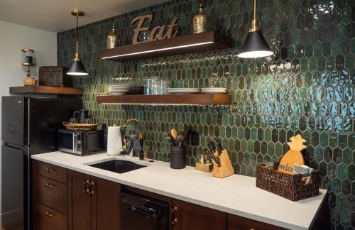 Downtown Boise Sunset Ave Romantic Private Suite - Photo 8