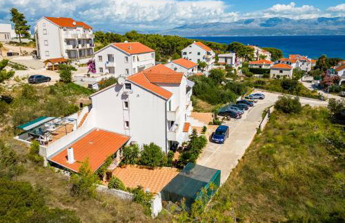 La Perla Apartments - Photo 46