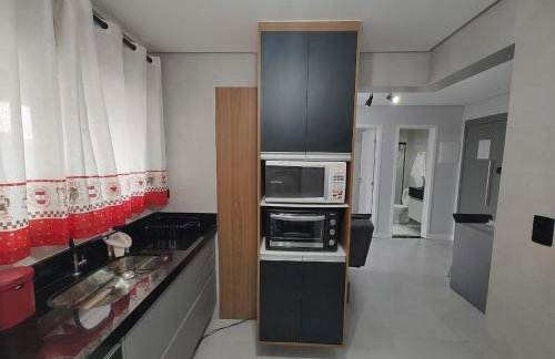 Apto com lazer completo, piscina, ar, mercadinho e pet friendly a 1 min da praia - Photo 13