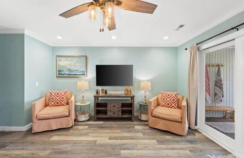 Pet-friendly condo, less than 5 min walk to beach, beach chairs, wagon, umbrella etc. included! - Foto 14