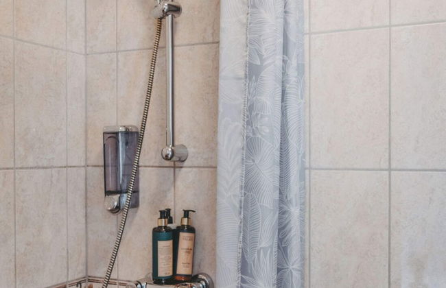 Cosy 4 Star Room With Free Breakfast - Foto 7