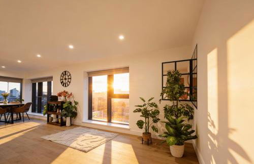 Luxury 2BR Penthouse-1, Private Terrace, City Center, Free Parking - Foto 66