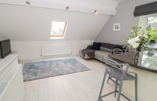 1 Old Kingdom Hall - Photo 3