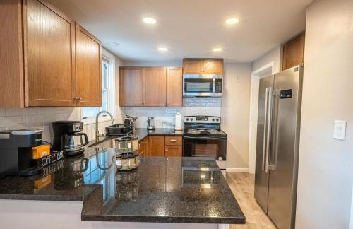 Newly Renovated Townhouse on a Tranquil Street - Foto 16