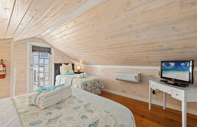 Cute Beach Cottage Steps to the Beach! Panama City Beach, FL! - Foto 7