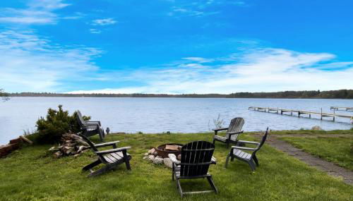 1BR Fife Lake Haven with Fire Pit & Hot Tub - Foto 2