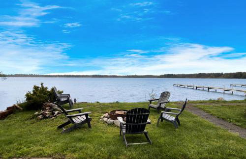 1BR Fife Lake Haven with Fire Pit & Hot Tub - Foto 2