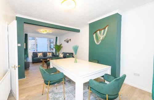 4 bed Emerald by Harlington 13 mins to central - Foto 7