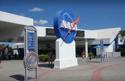 SAND CASTLE-Fun For Big Groups-Walk to Beach, Heated Pool, Lanai - Foto 39