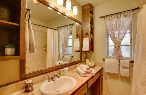 Charming Spring Valley Retreat with Private Pool! - Foto 17