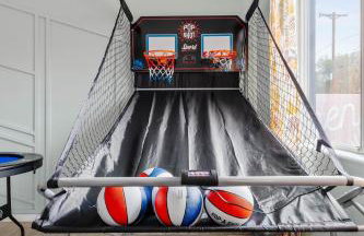 Spacious home w private pool & game room - Foto 25