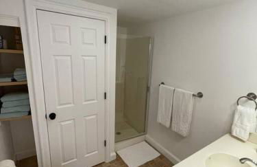 Updated Historic Water St 2 Bdr, 2 Bath apartment. - Photo 11