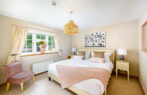 Croft House Sleeps 14 ꕤ Country Views nr Salisbury - Foto 22