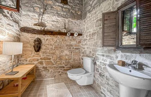 Nice Home In Barjac With Wifi - Foto 24