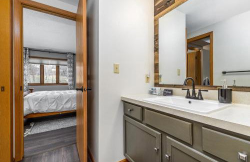 Cozy at Creekwood Getaway - Foto 15